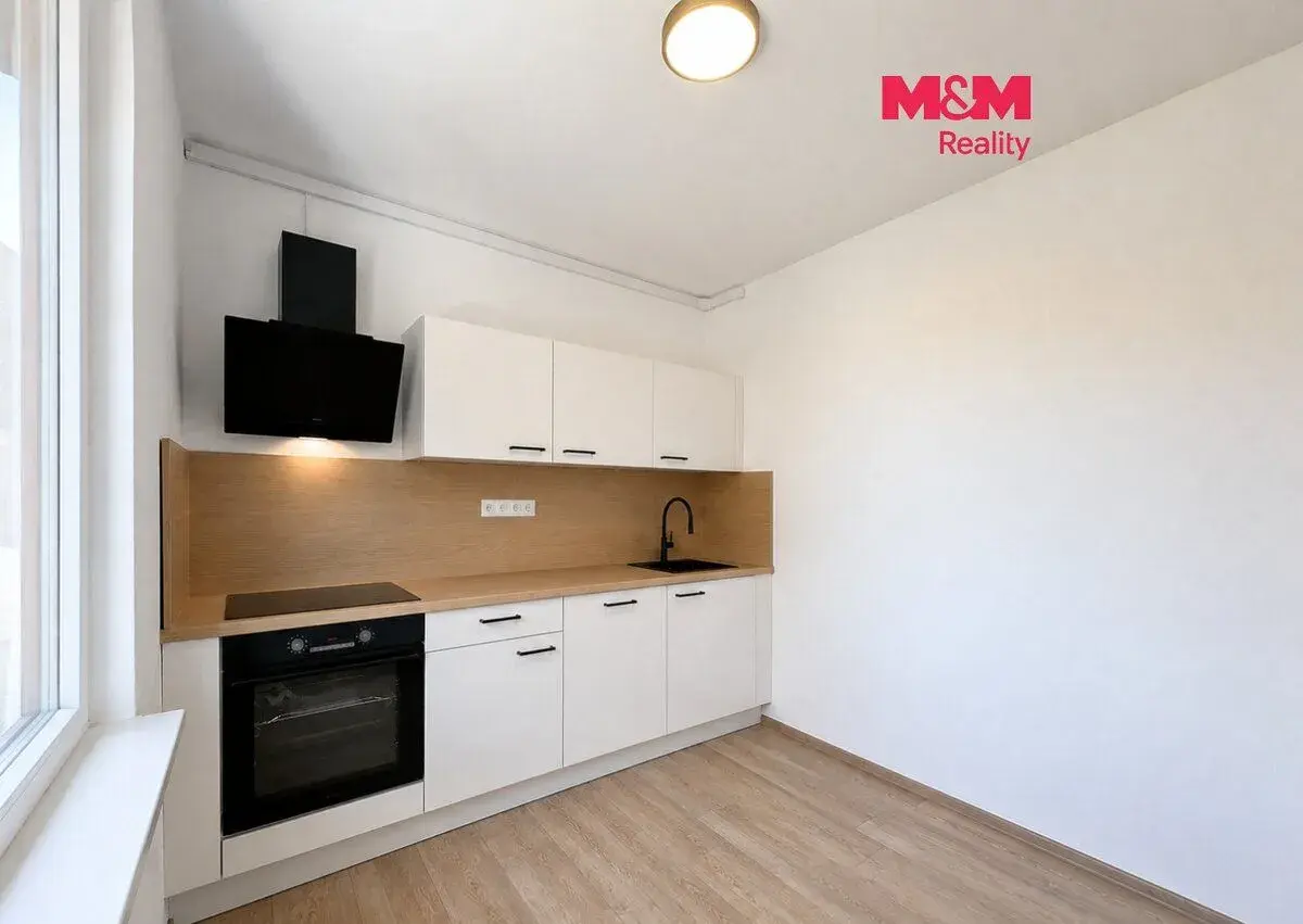 Pronájem bytu 2+1, 61 m², Karlovy Vary, ul. Nejdecká