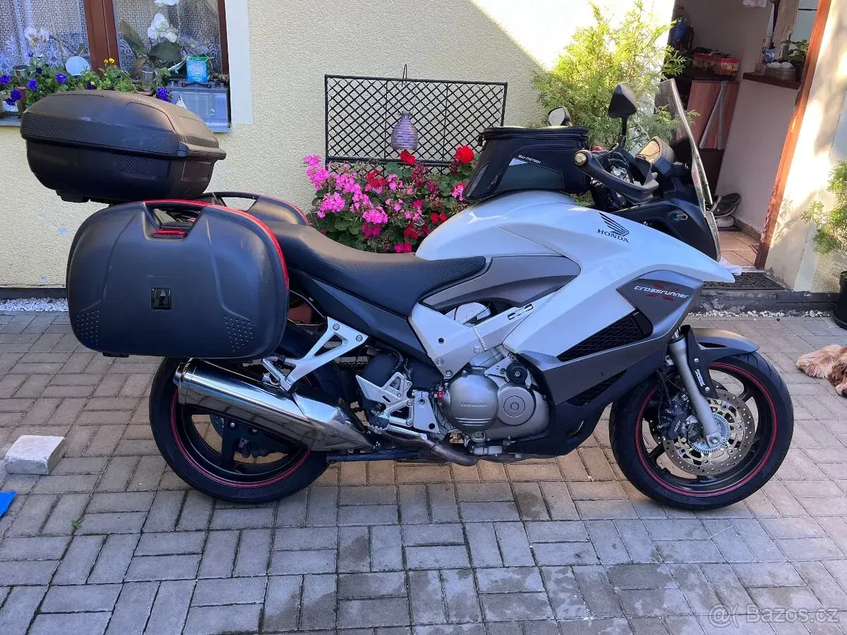 Honda crossrunner 800