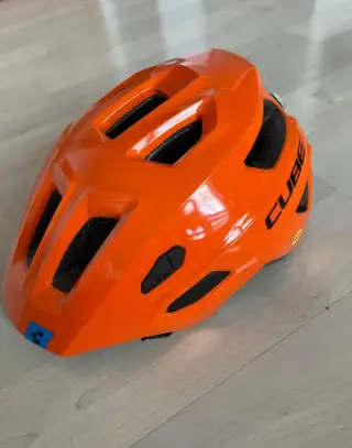 Helma CUBE ACTIONTEAM