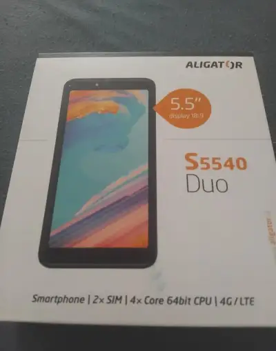 Dotykový telefon Aligator