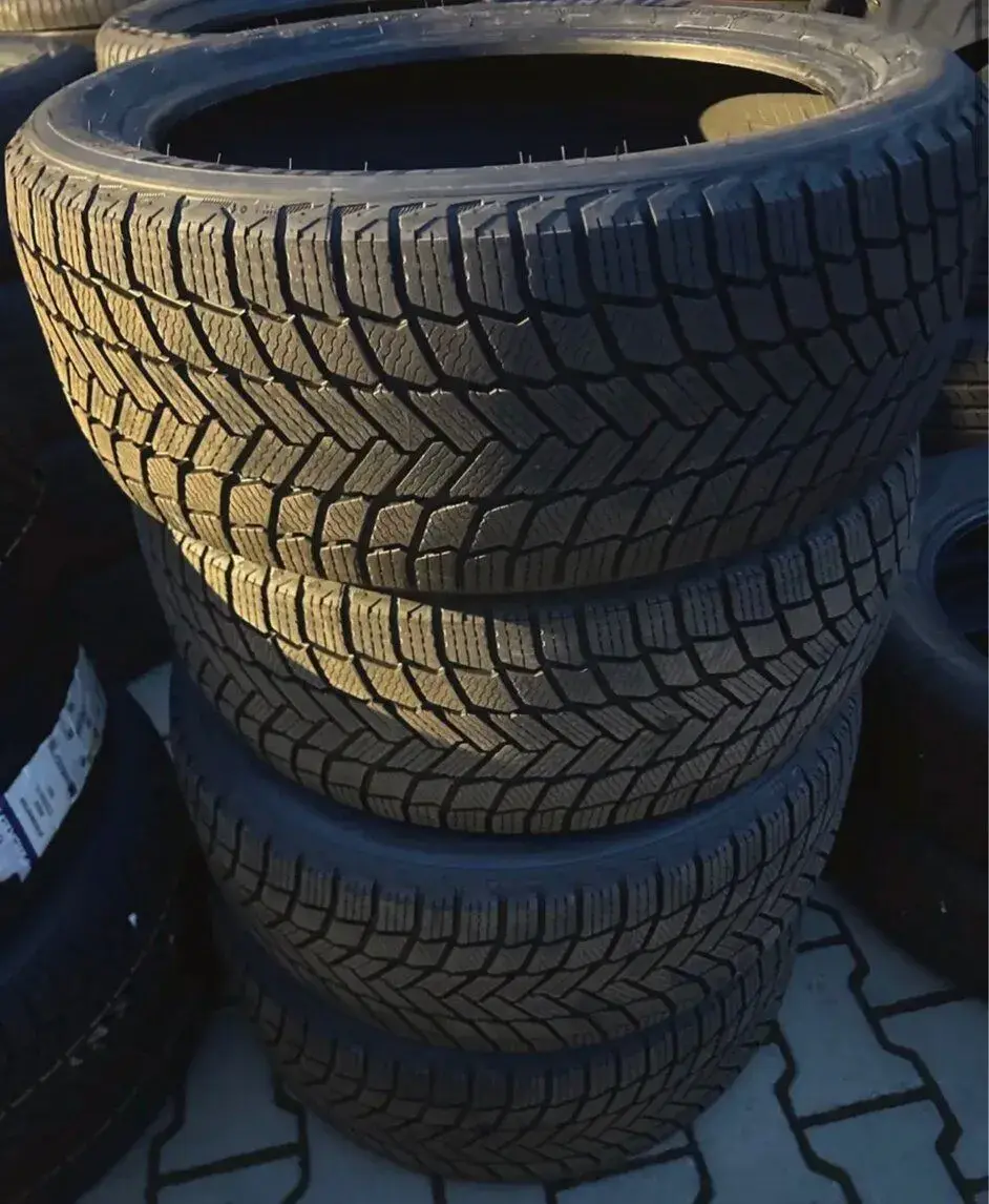 Zimní pneu Michelin 235/45 R20