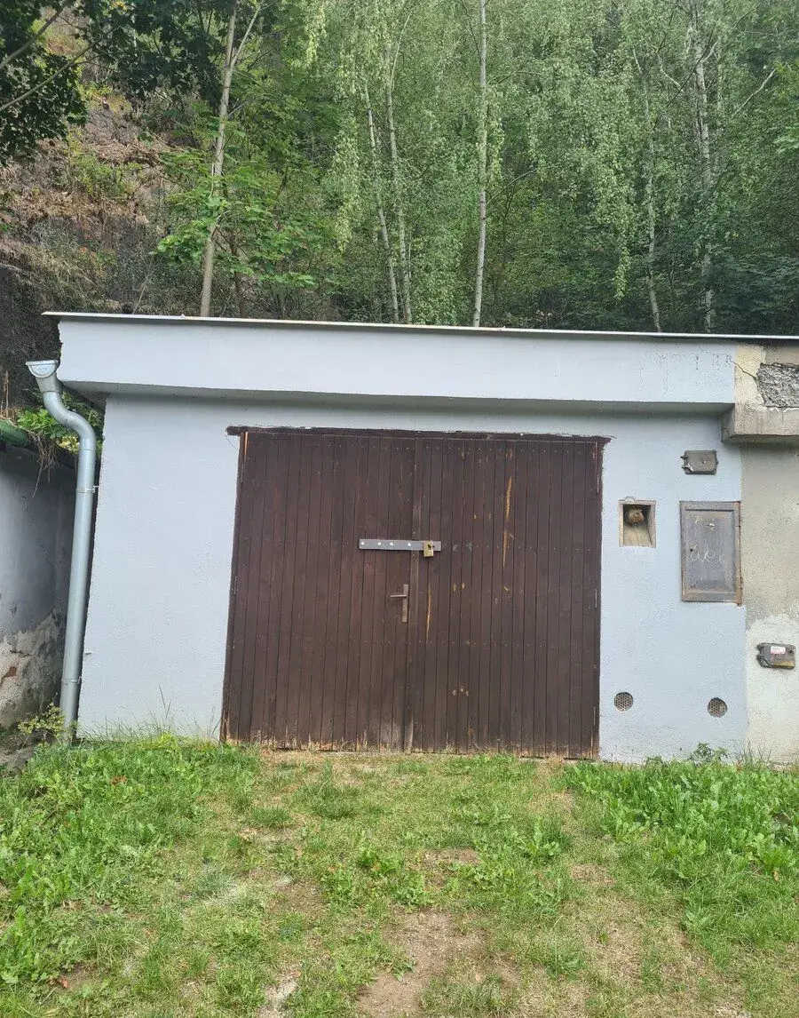 Prodám garáž
