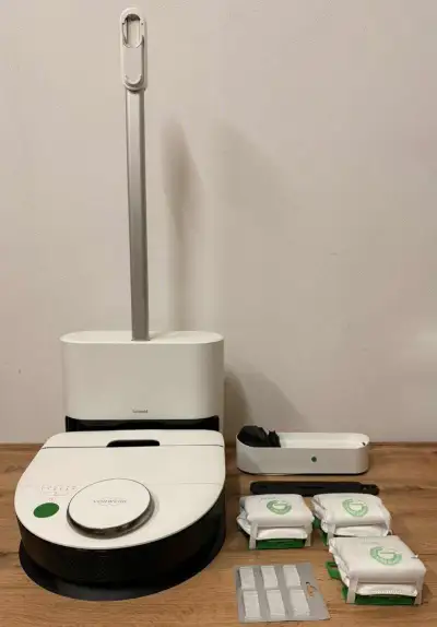 Robotický vysavač VORWERK Kobold VR7 s vyprazdňovací základn
