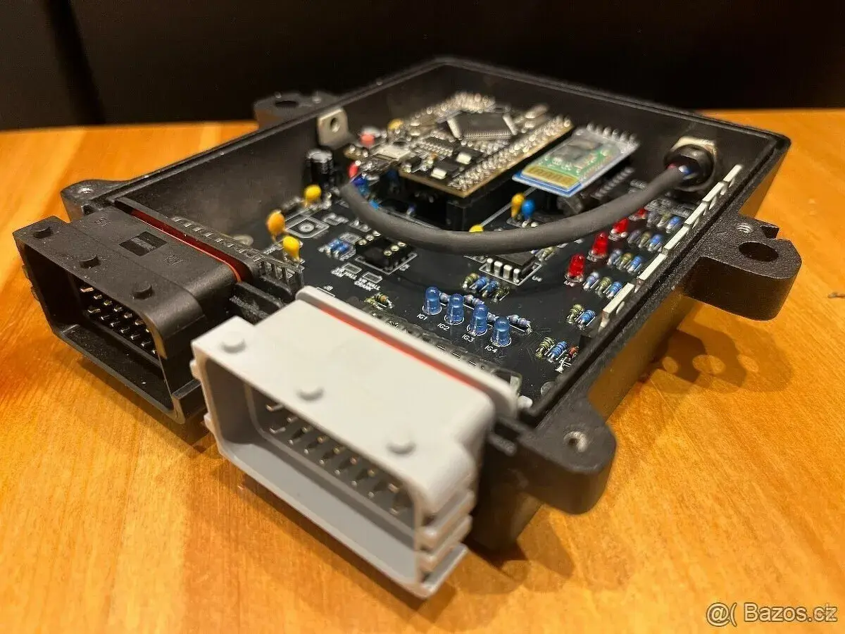 Programovatelná jednotka Speeduino ECU