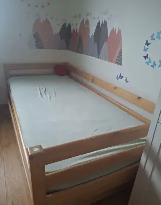 Dětskou postel Domestav Domino se zábranou, buk cink