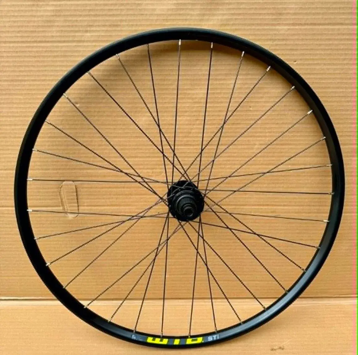 Zadní kolo WTB ST i23 29 TCS + Shimano MT410-Boost MS