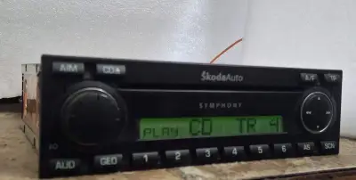 Autorádio Škoda Symphony na CD do Octavie 1