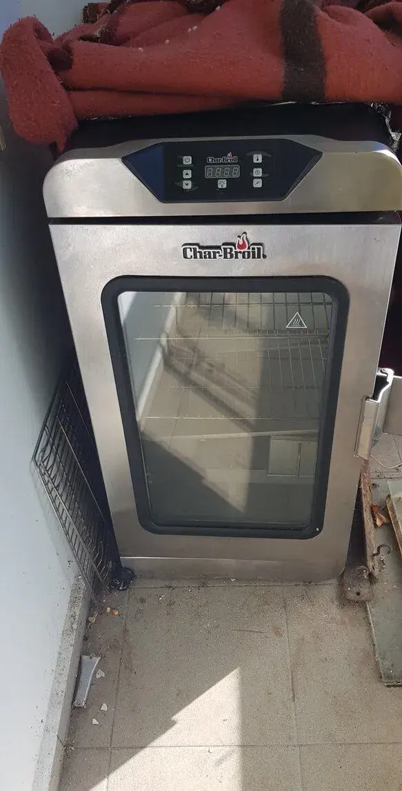 Elektrická udírna.s grilem 2v1