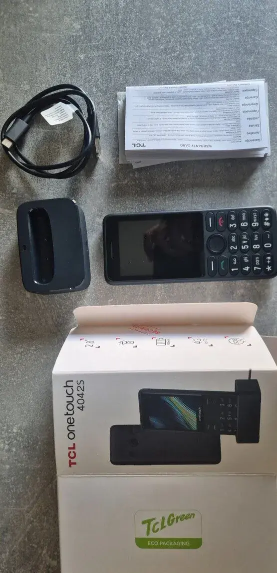 Mobilní telefon TCL