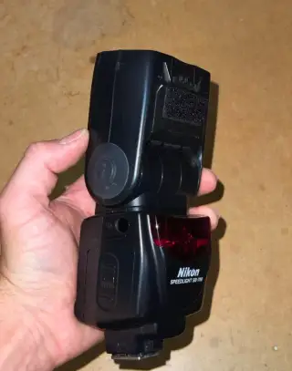 Nikon SB-700