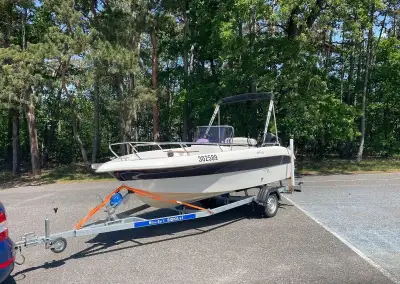 Motorový člun Galia 475+ Motor Mercury 30HP + nový vlek