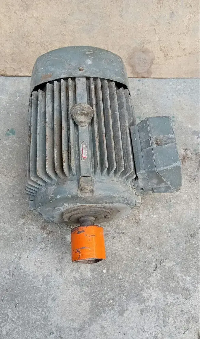 Elektromotor MEZ Mohelnice 5,5 kW / 2900 ot.