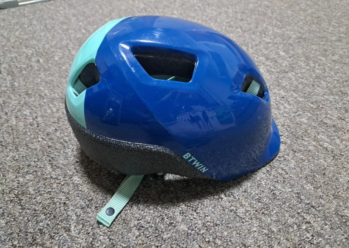 Cyklistická dětská helma