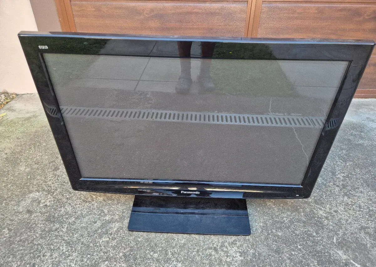 Panasonic VIERA TX-P37C10 37" (94 cm)