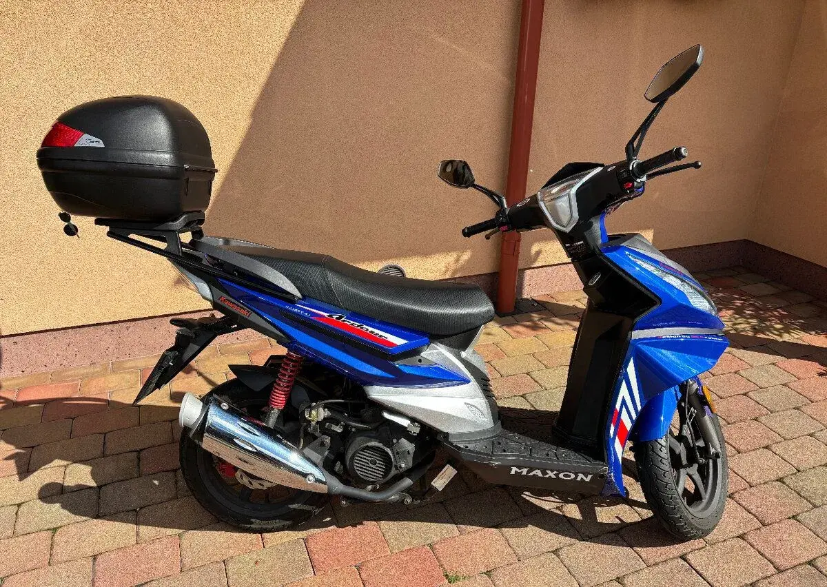 Maxon Ardour 125, kufr, přilby