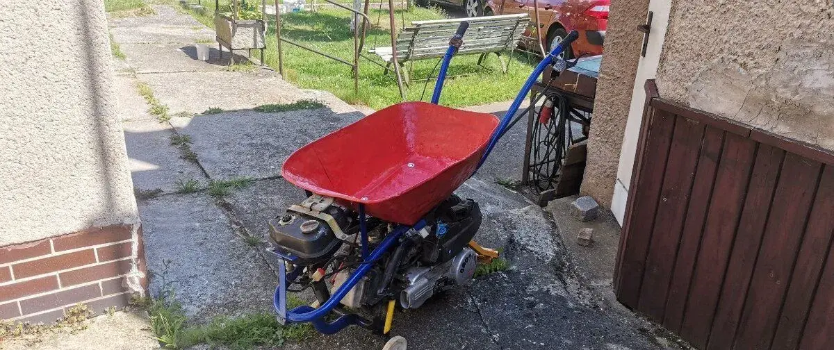 Skůtrčko (motorizované kolečko)
