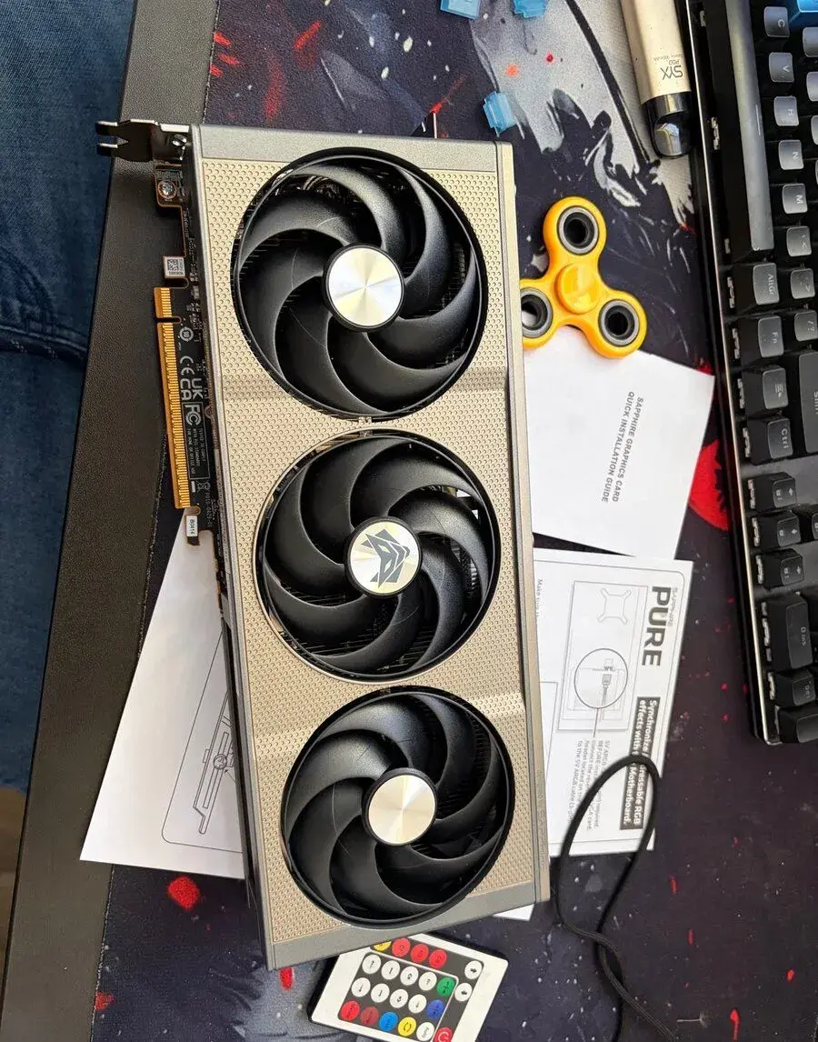 Sapphire NITRO+ Radeon RX 9060 XT