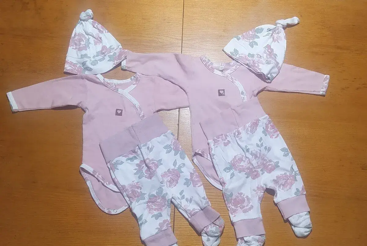 Body, kalhoty pro dvojčata