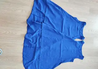 Úžasné letní šaty cca 8 až 9 let
