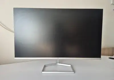Monitor HP M27f