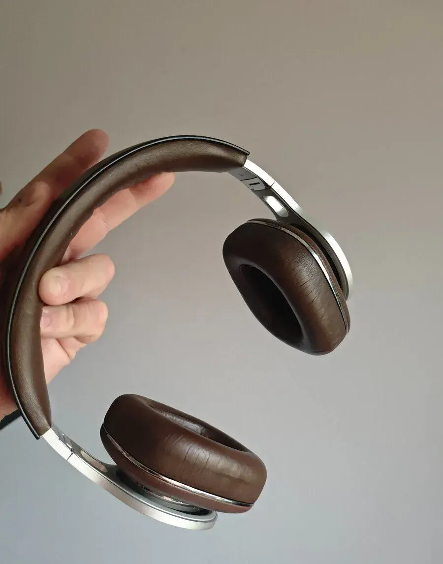 Sluchátka Bowers & Wilkins P9 Signature