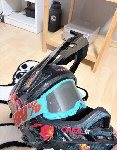 HELMA O'NEAL BLADE RIO - RED