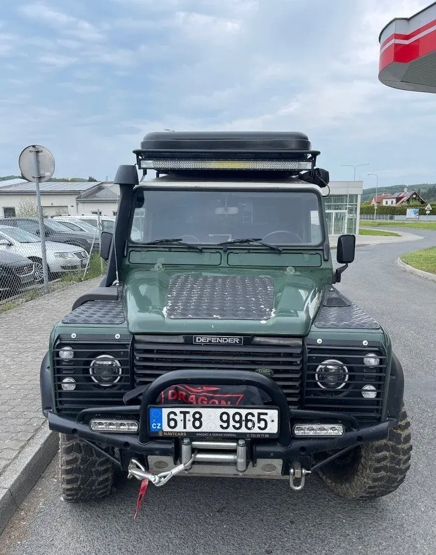 Land Rover Defender – 2001, 265 000 km