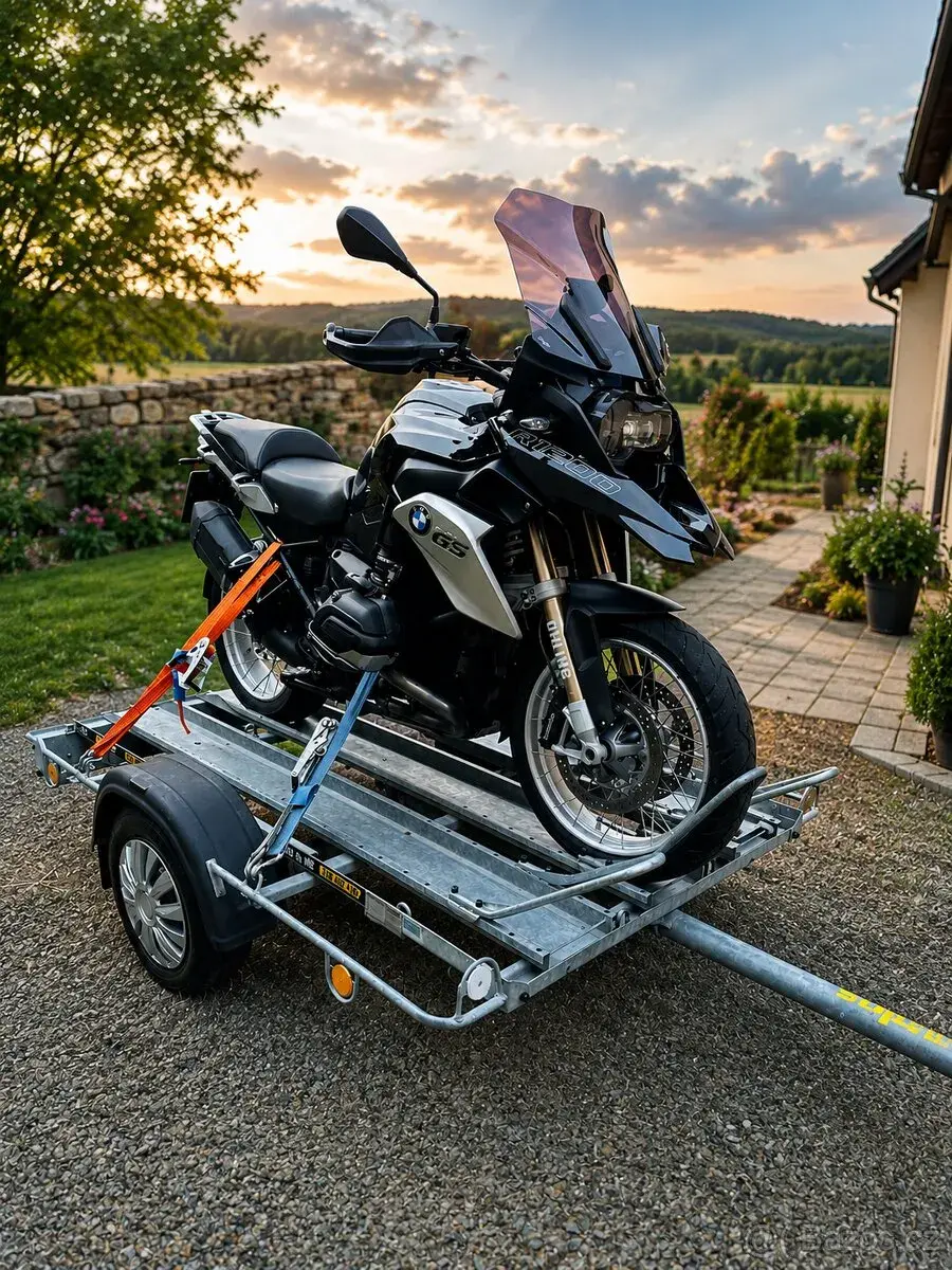 Půjčím vozík Agados na motorky