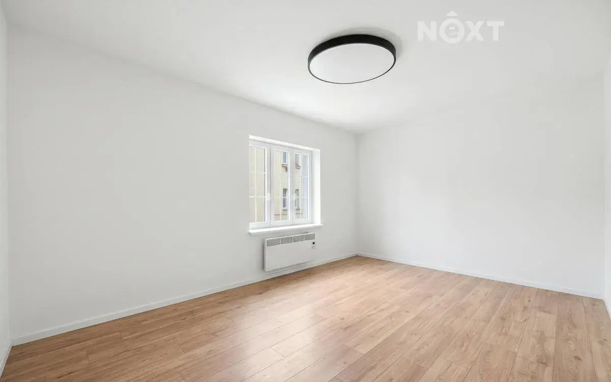 Prodej komerční Kanceláře, 27㎡