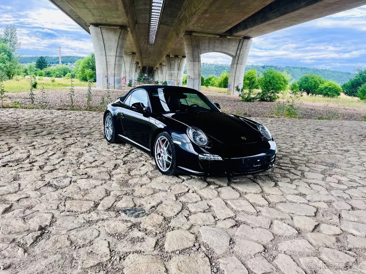 Porsche – 2009, 114 000 km