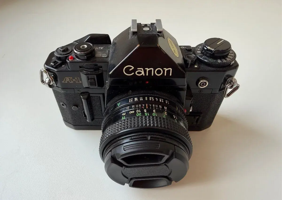 Canon A-1 + objektiv Canon 50 mm