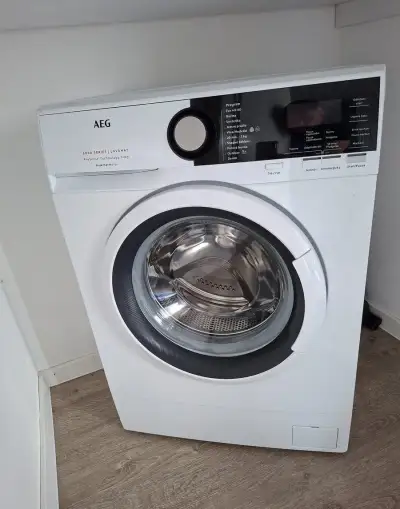 AEG zánovní pračka 6 kg stav