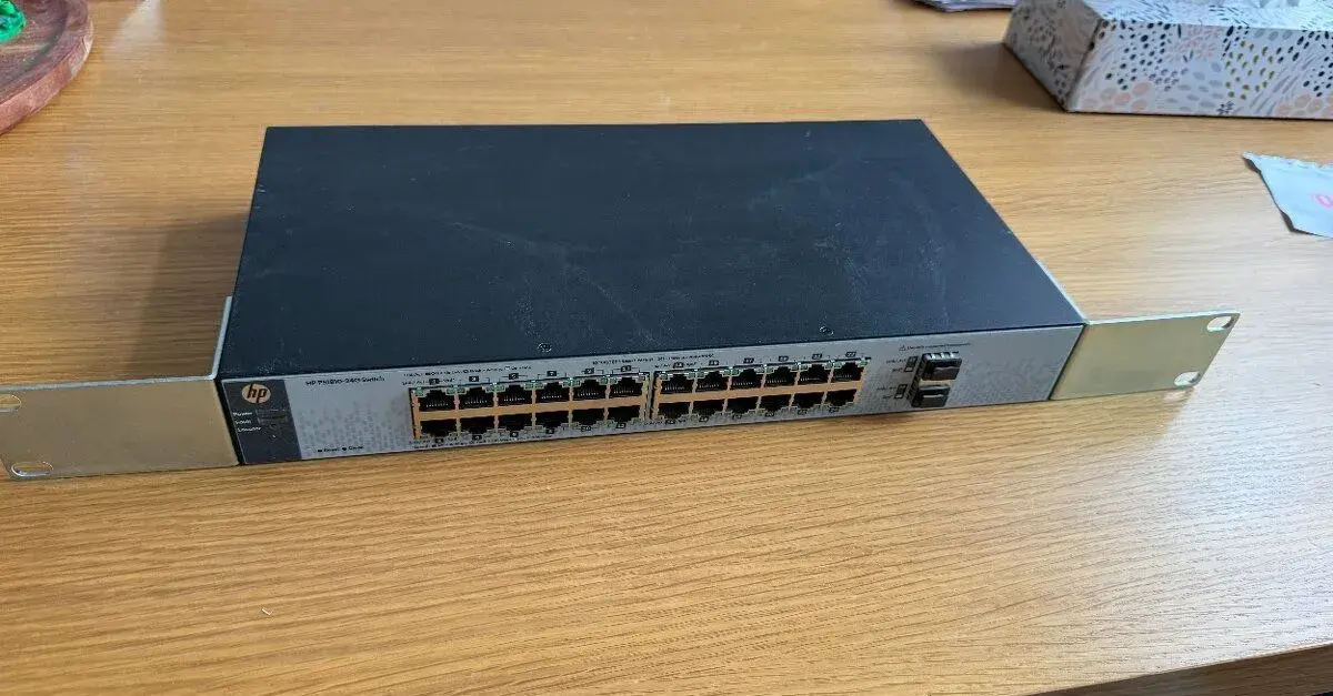 24 port Switch HP PS1810-24G