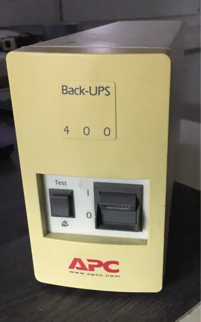 UPS APC 400 (250W) záložní zdroj + ochrana