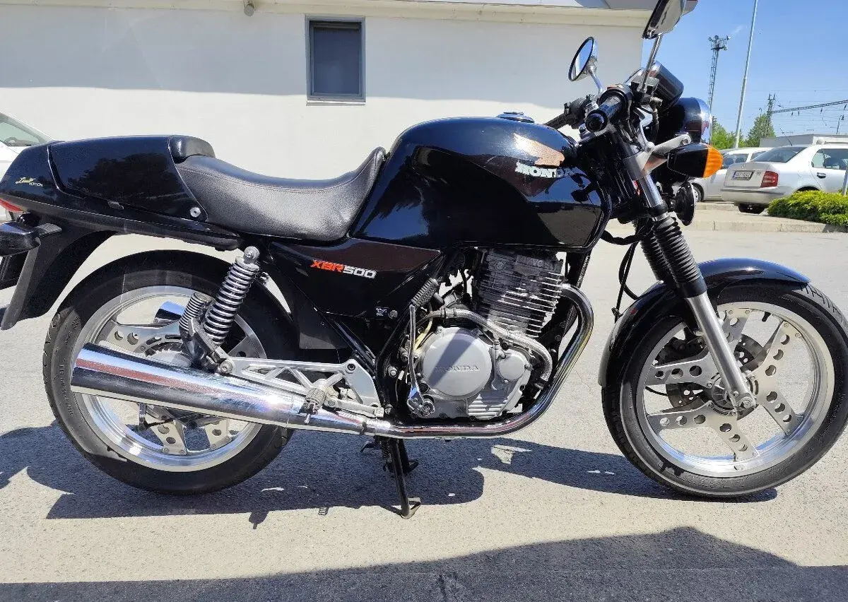 Krásný veterán Honda XBR 500 S r. 1987 Vánoční cena