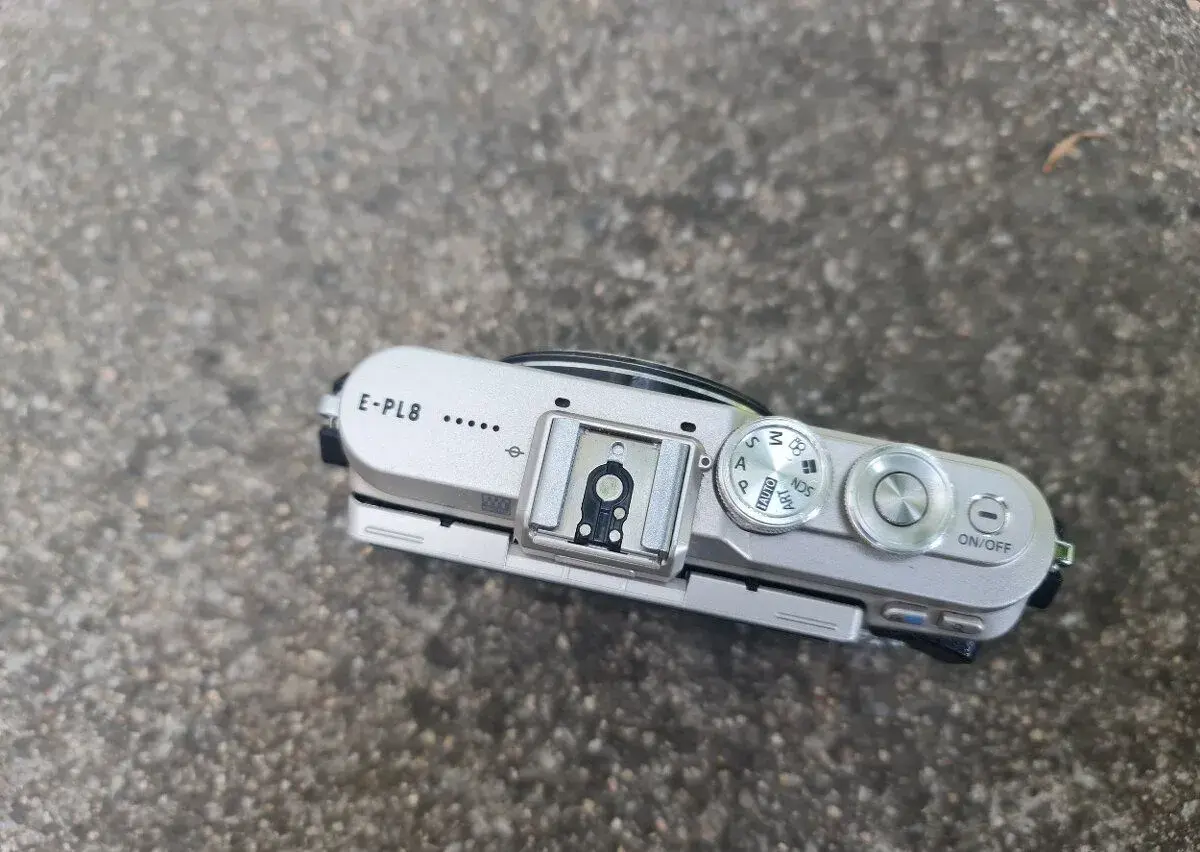 Olympus PEN E-PL8