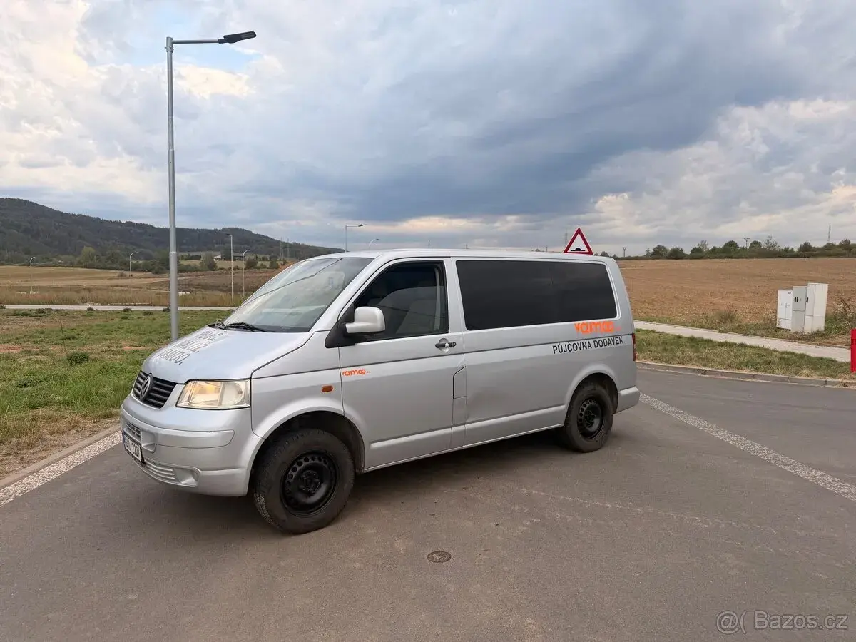 Půjčení dodávky 7 míst - VW Caravelle
