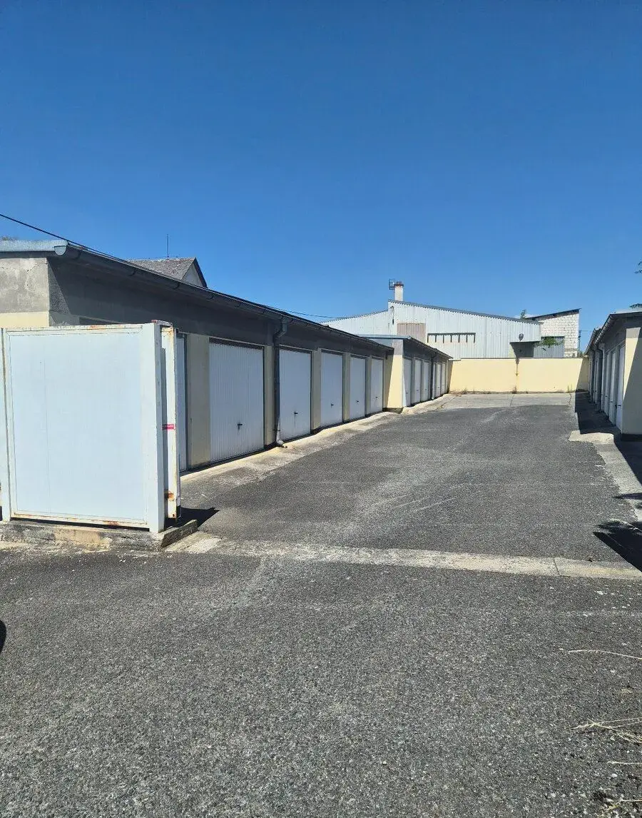 Garáž 20m2