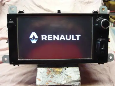Autorádio s navigací do Renault Clio IV