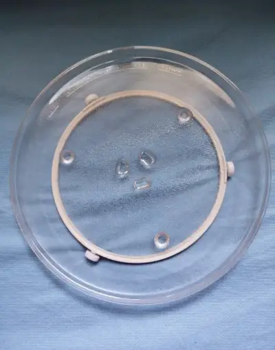 Skleněný otočný talíř do mikrovlnky 24,5 cm + otočné kolečko