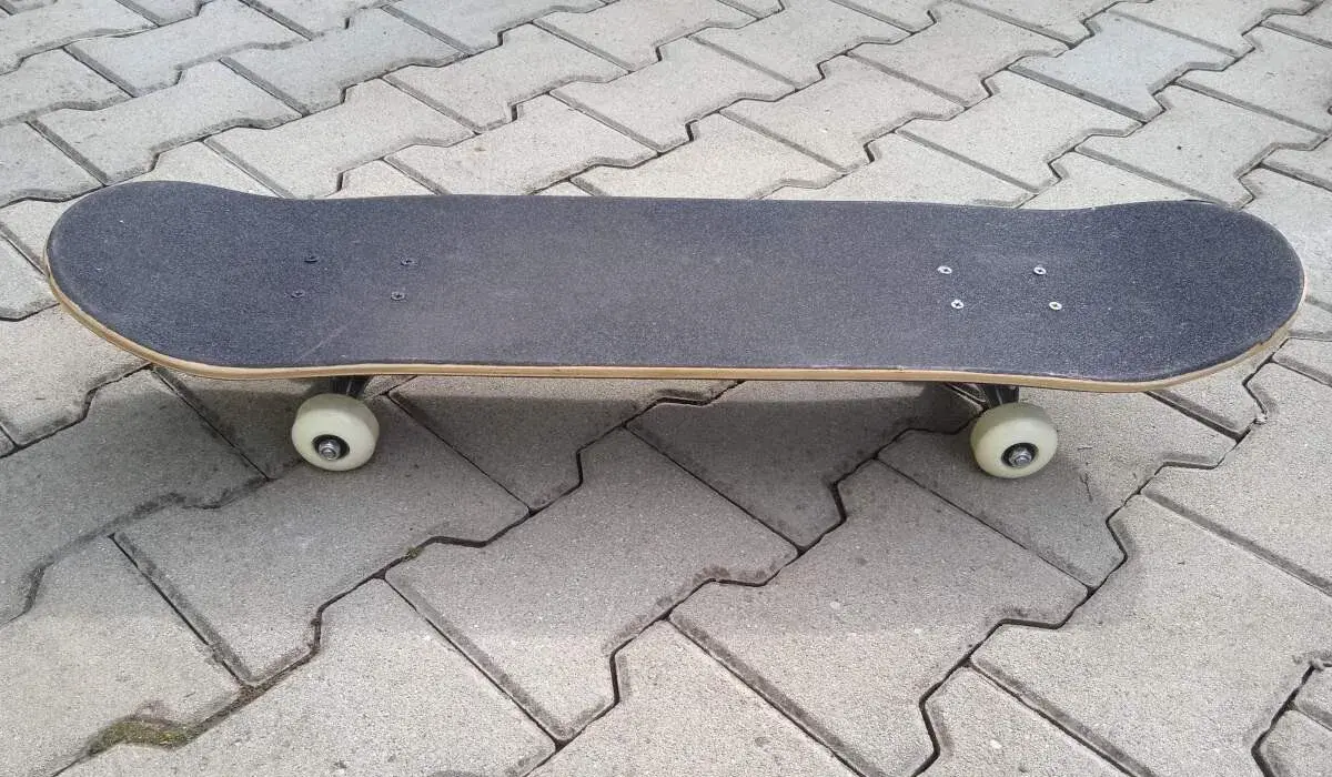 Skateboard 78x19,5 cm