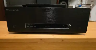 Cambridge azur 851w