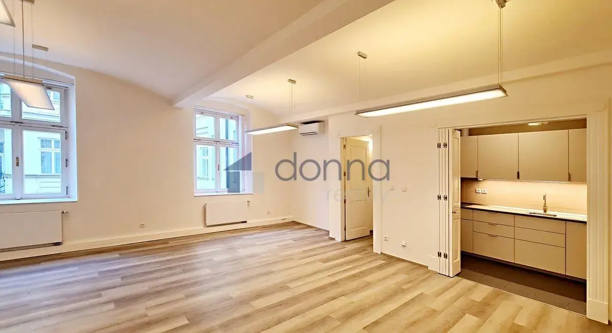 Pronájem kanceláře 310 m² Václavské náměstí, Praha - Nové Mě