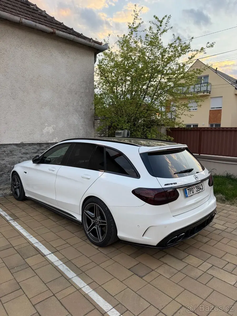 Mercedes-Benz C43 – 2017, 10 000 km