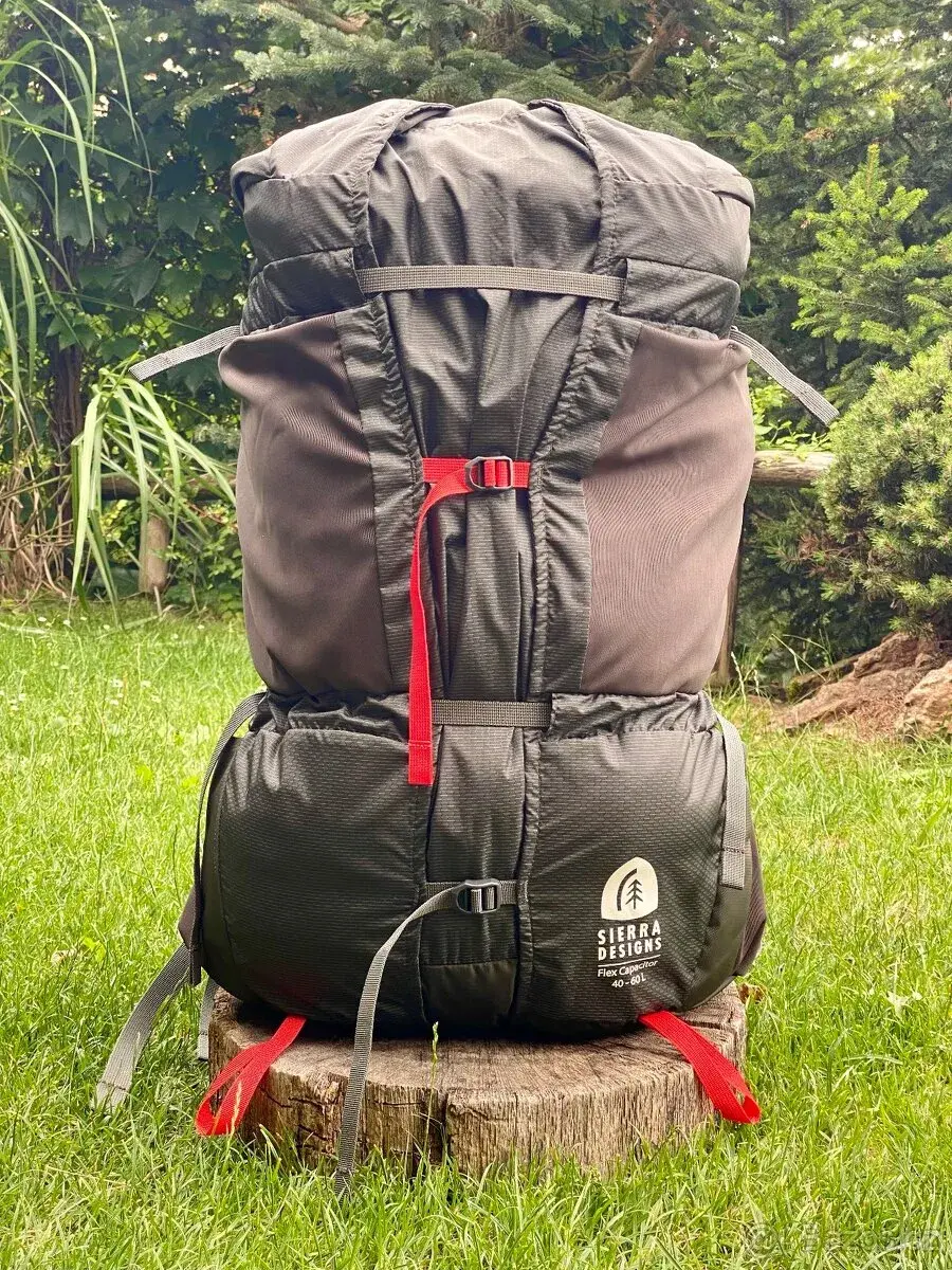 Sierra Designs - Flex Capacitor 40-60L
