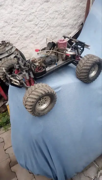 RC Nitro podvozek 1:8 MonstrTrack
