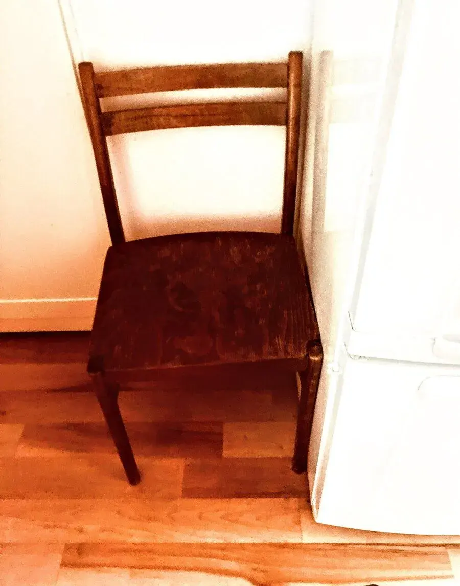 Dřevěnou židli, zn. Thonet, masiv