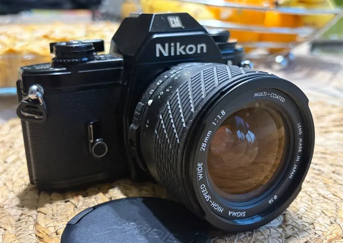 Canon EM + Sigma Speed Wide MC 28mm f/1.8 AIS
