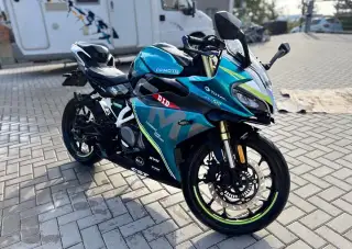 CFMOTO 300SR