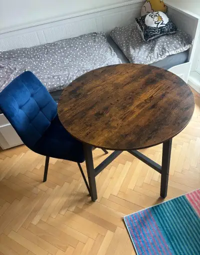 Stůl a židle